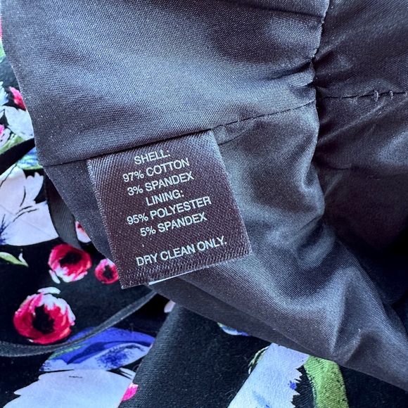 White House Black Market Fit & Flare Floral Dress Size 0 Sleeveless - Picture 14 of 14